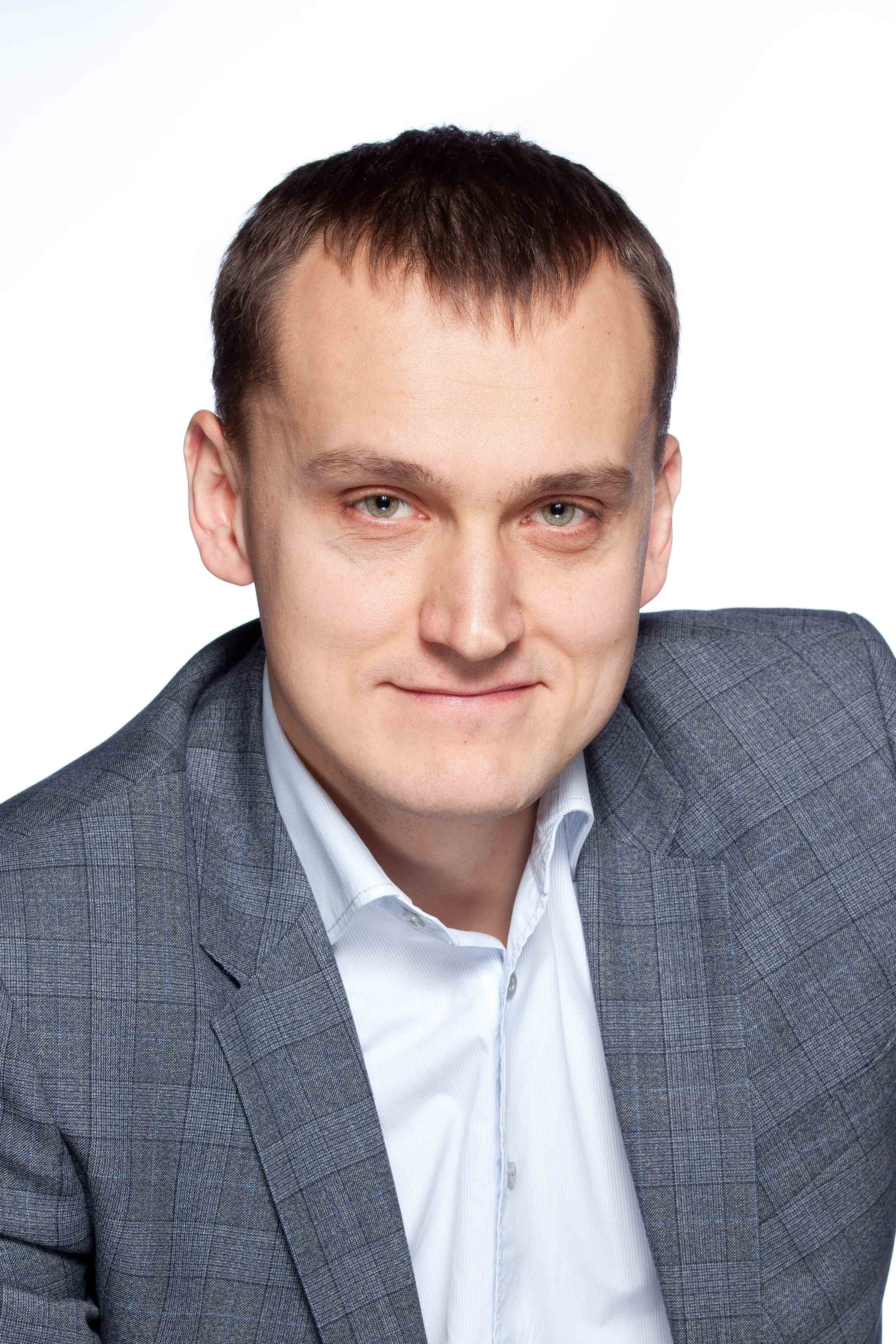 Евгений Комаров