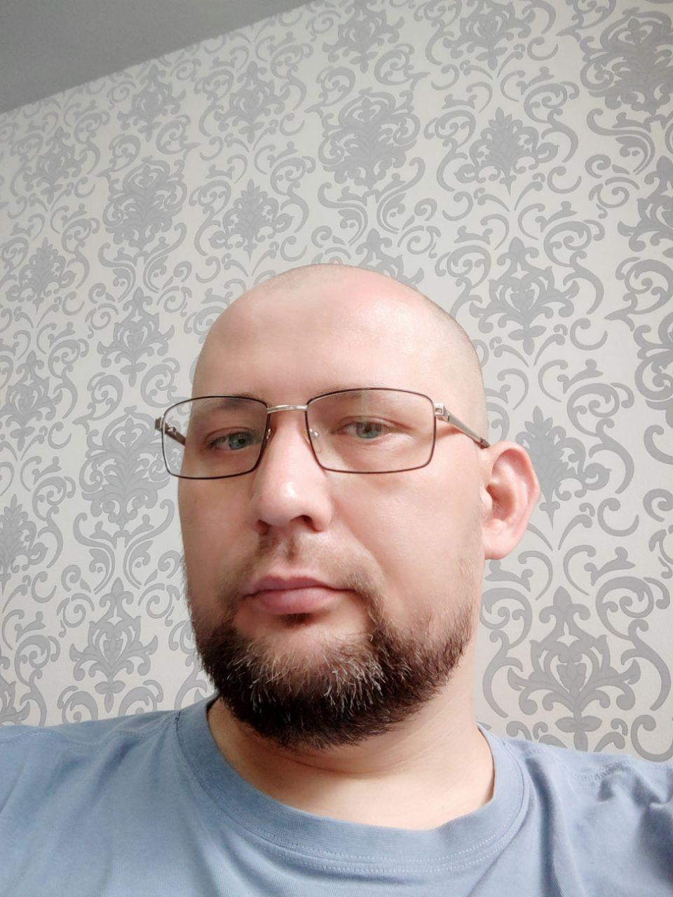 Александр Иванов
