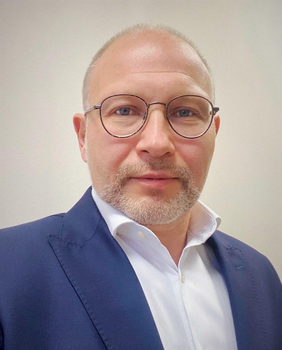 Олег Титов
