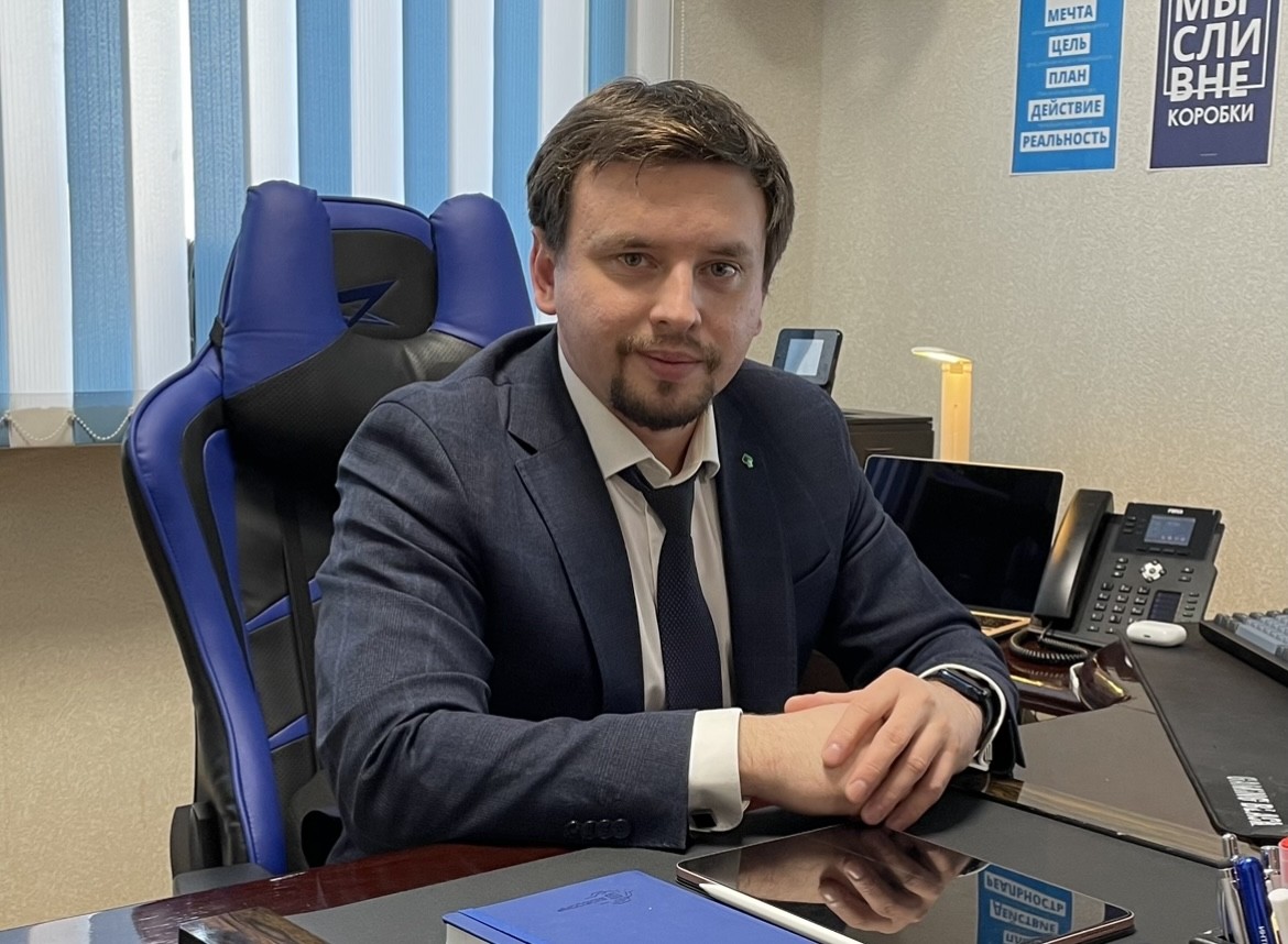 Андрей Белов