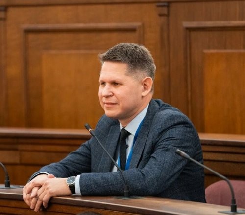 Александр Булатов