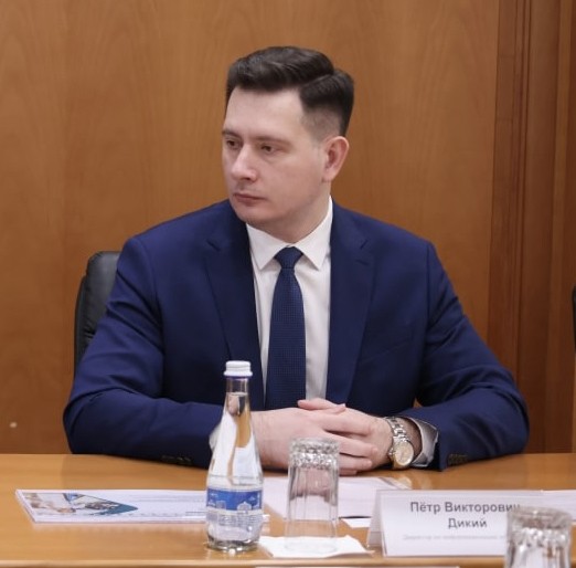 Петр Дикий