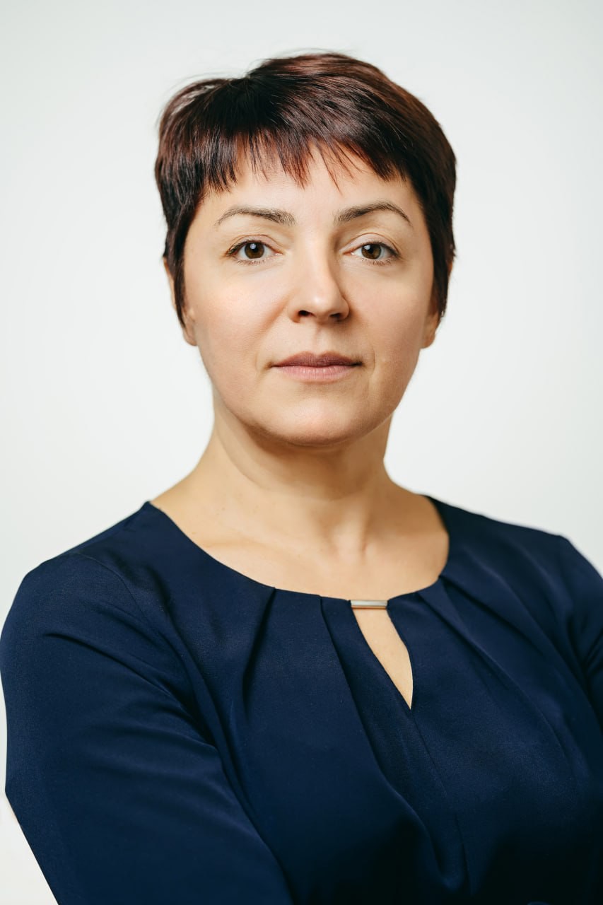 Анна Райзер